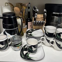 Sango Quadrille Black Lilies coffee cups & saucers Set + Thermal Carafe