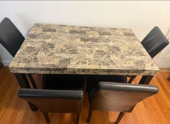 Almsot new Marble  dining table only No chairs