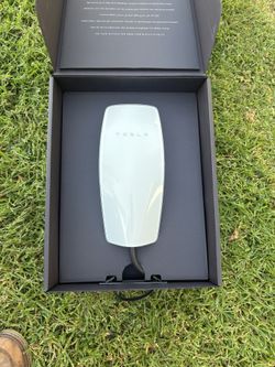 TESLA Charger