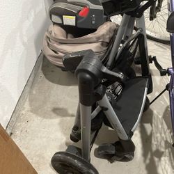 Even Flo Pivot Stroller
