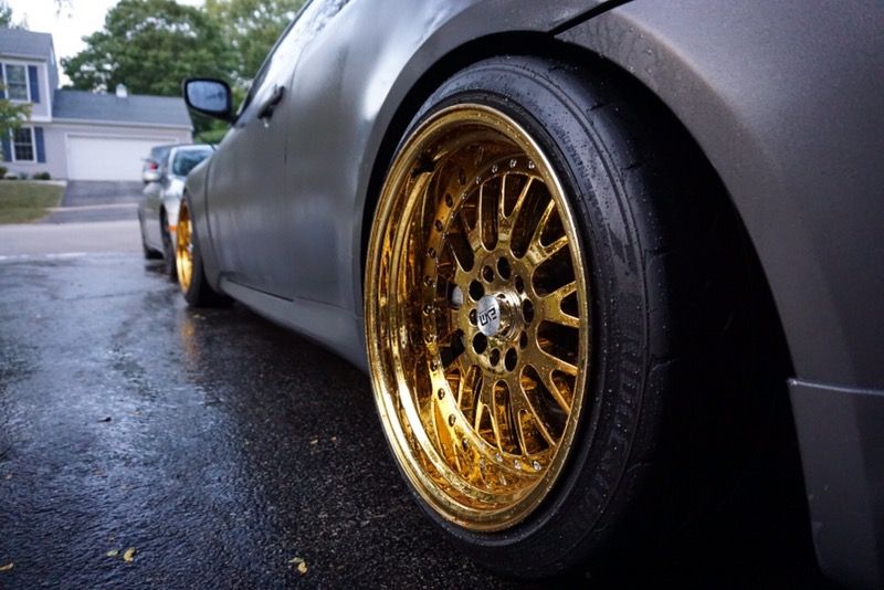Esm 007 gold 18x9.5 and 18x11 5x114.3