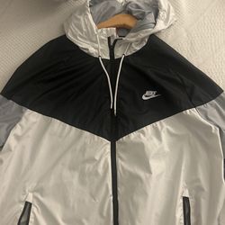 Nike Wind Breaker