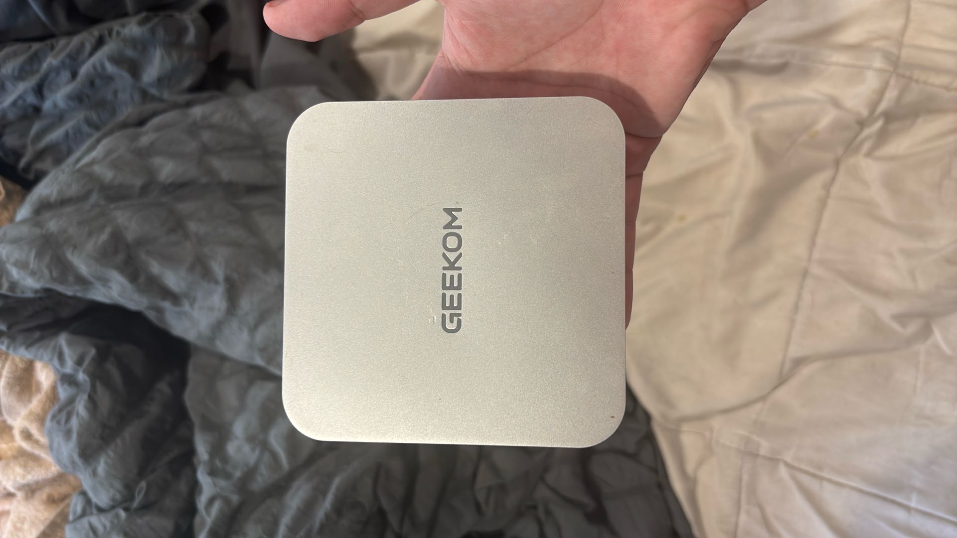 Geekom a6 mini pc