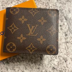 Louie vuitton multi wallet