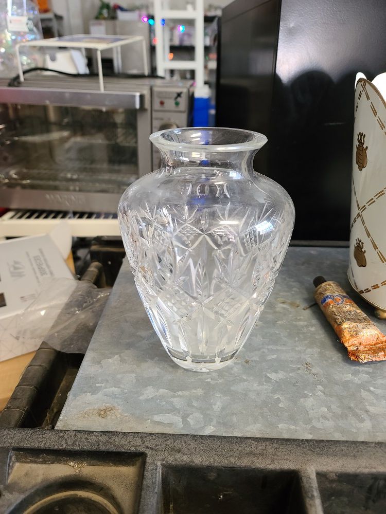 Crystal vase 8.5" x 5.5