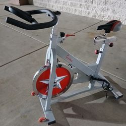 Indoor EXERCISE BIKE Sunny Brand 40lb Flywheel NEW 