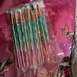 20 Pieces Makeup Brushes 