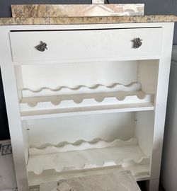 Wine storage cabinet
