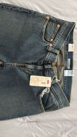 Women’s Levi 542 stone wash jeans