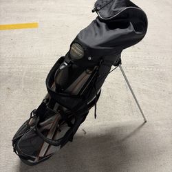 Assorted Beginners Clubs With Bag