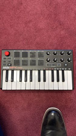 Akai MPK Mini MIDI Keyboard Controller