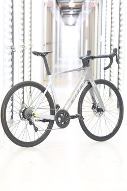 Scott Addict eRIDE 10

54cm Full Carbon Fiber

E-bike + Carbon wheels

ONLY 113 MILES!