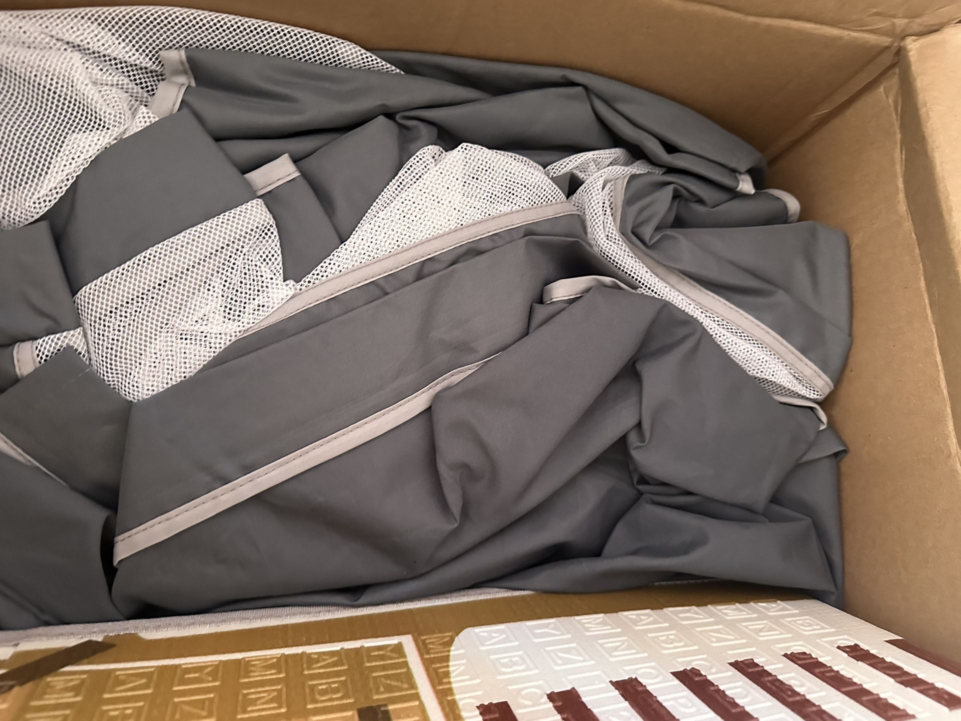 Baby Playpen With Folding Mat, Playpen For Babies And Toddlers With Zipper Gate Anti Slip Suckers Open box item INVENTORY NUMBER: 108