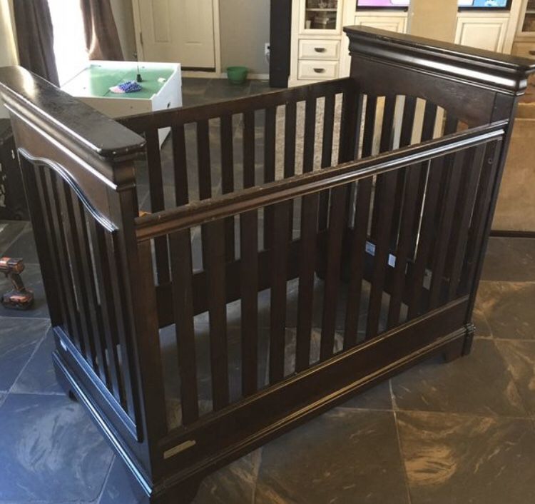 Project baby crib solid wood $40