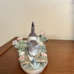 Lladro “kitty confrontation”