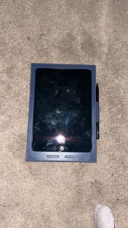 iPad 6th generation with generic stylus and case