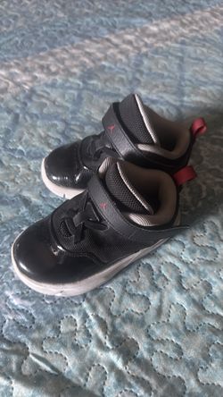 Jordan flight size 8 C