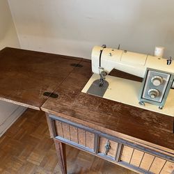 Sears Kenmore Sewing Machine w/Cabinet 