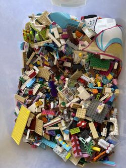 18 Pounds Of Random LEGOS