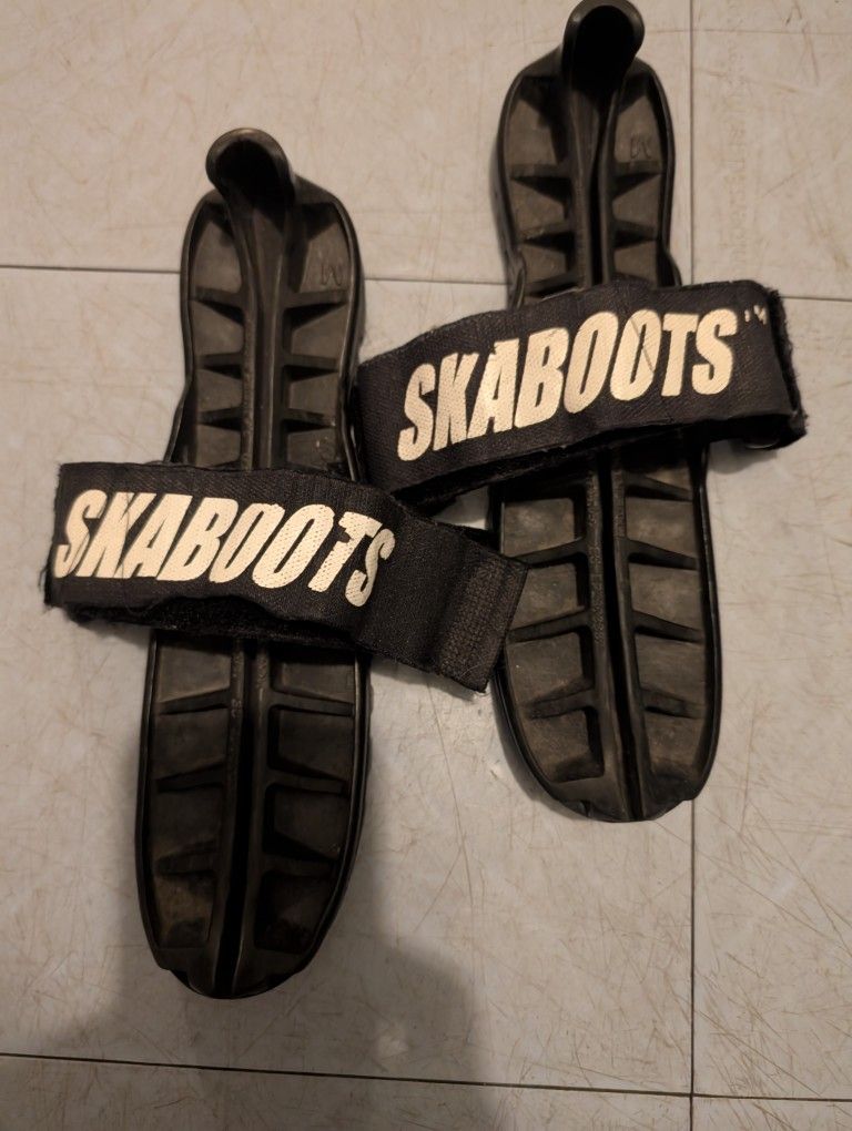 Ice Hockey Skates Gards Skaboots Size Medium