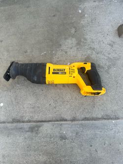 New 20v dewalt saw only