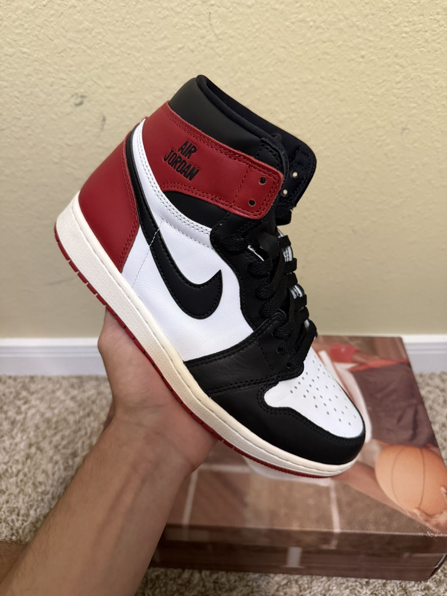 Jordan 1 Black Toe