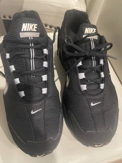 Nike AirMax Sneakers
