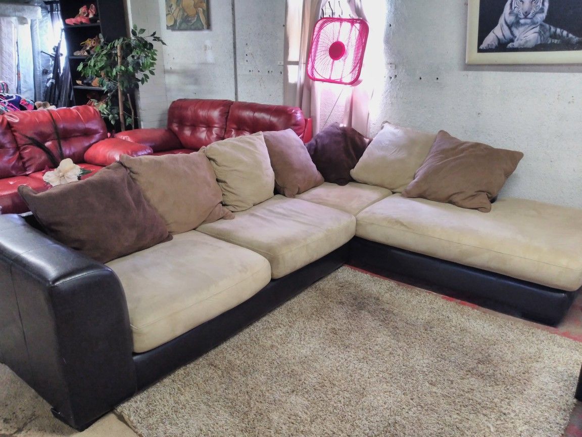 Sectional couch