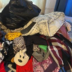 150 Piezas De Ropa Usadas