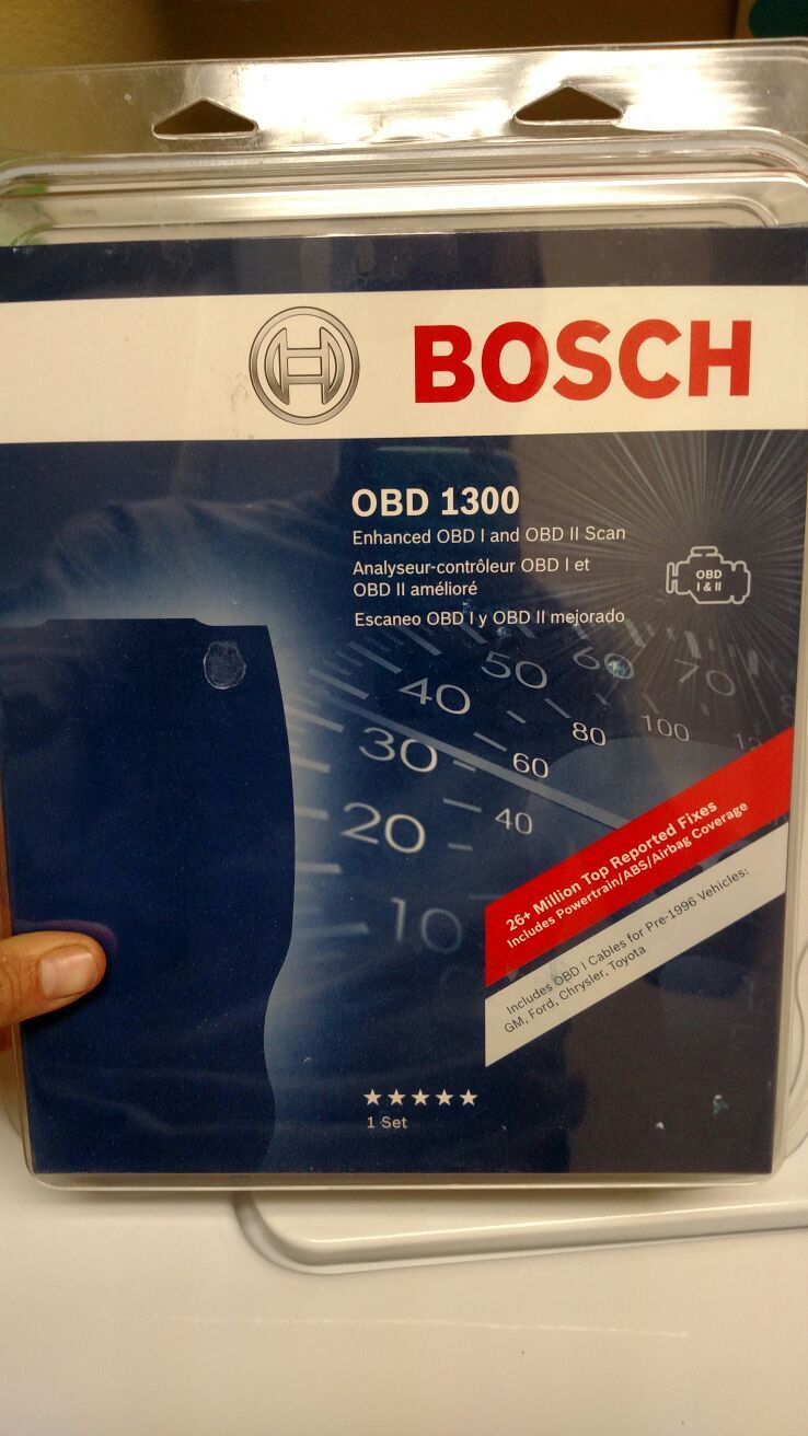 Bosch 1300 obd2 scanner Abs and airbag check and erase and graph.