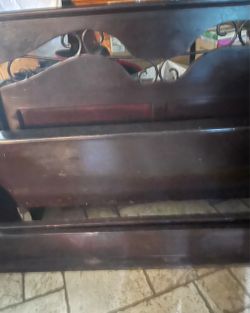 Queen bed