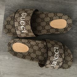 Gucci slides size 10
