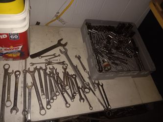 Sockets/wrenches/Miscellaneous 