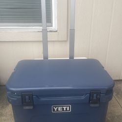 Yeti 60qt Wheeled Cooler