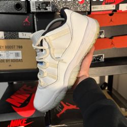 Legend Blue Low Size 11.5 $100 