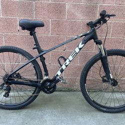 Trek Marlin 5 Gen 2 (Large frame, 29” Wheels)