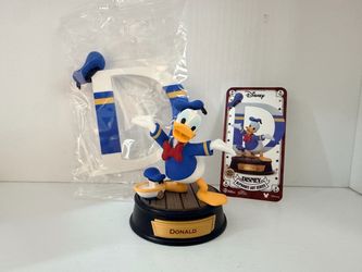 Disney Alphabet Art Series Donald Duck Figure