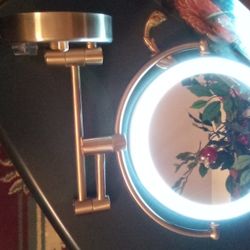 Wall Mounted Magnifying Makeup Mirror 