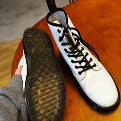 DR martins Women’s 7