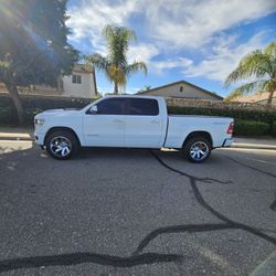 2022 Ram 1500 4x4 Laramie 