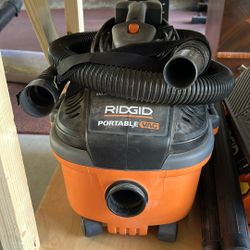 Ridgid 4 Gallon 5 HP Wet/Dry Vac