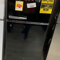 GALANZ GLR76TBKER TOP FREEZER REFRIGERATOR