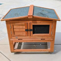 Animal / Chicken Coop with predator locks, Rolling wheels and fully Assembled  - Paid Delivery Available, details at bottom of Description