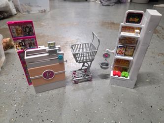 Barbie supermarket play set