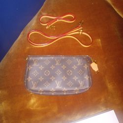 LOUIS VUITTON BAG AUTHENTIC BRAND NEW
