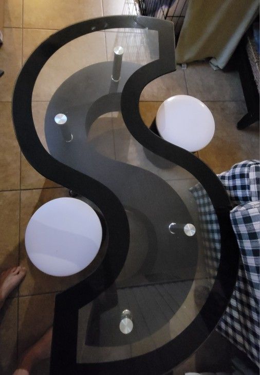 S SHAPED COFFEE TABLE - Damaged