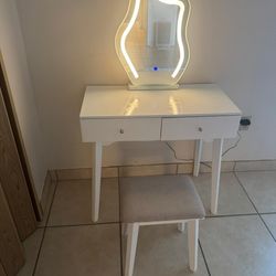 Vanity Desk Set With Lights