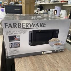 Farberware Countertop Microwave Oven, 0.7 cu ft, 700 W, Auto-Cook Menu, Black