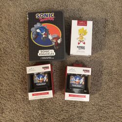 Sonic The Hedgehog And Super Sonic Christmas Hallmark Ornaments 
