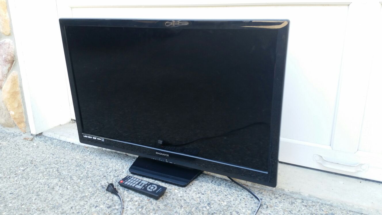 Magnavox 30" TV with remote